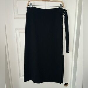 Judith & Charles Black Midi Black Skirt w Side Zip and Slit. Size M